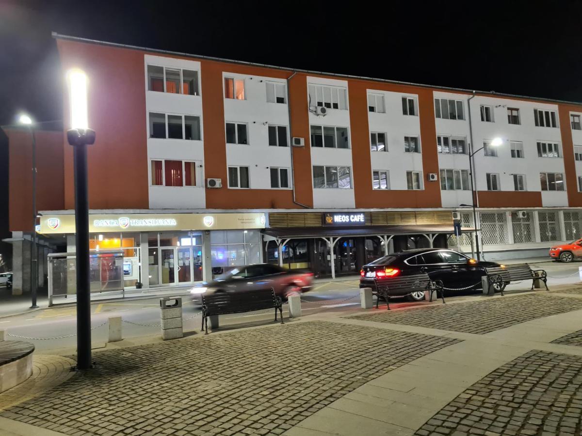 Апартаменты Apartament Ultra Central 1 Хунедоара Экстерьер фото