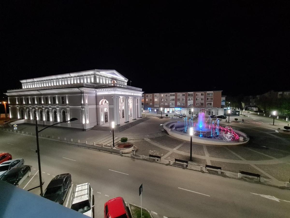Апартаменты Apartament Ultra Central 1 Хунедоара Экстерьер фото