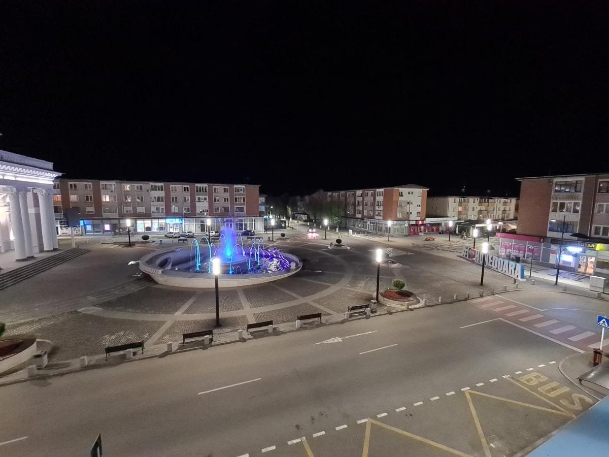 Апартаменты Apartament Ultra Central 1 Хунедоара Экстерьер фото
